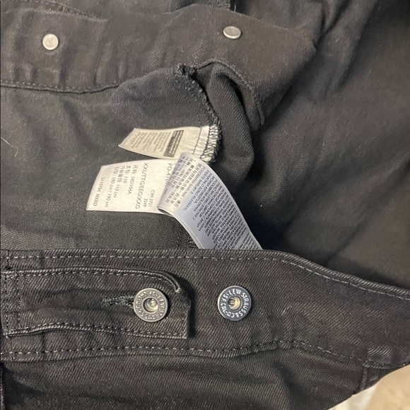 Levi's Men's Black Shirt Jacket - Picture 8 of 8